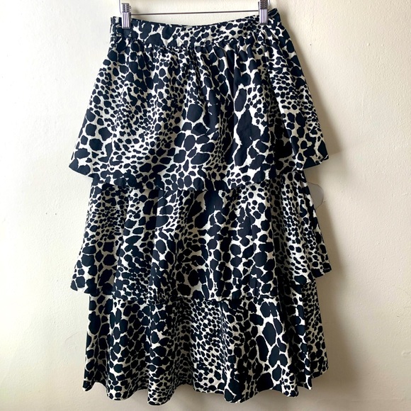 🤍🖤Who What Wear tiered midi skirt 🖤🤍 - Picture 1 of 3